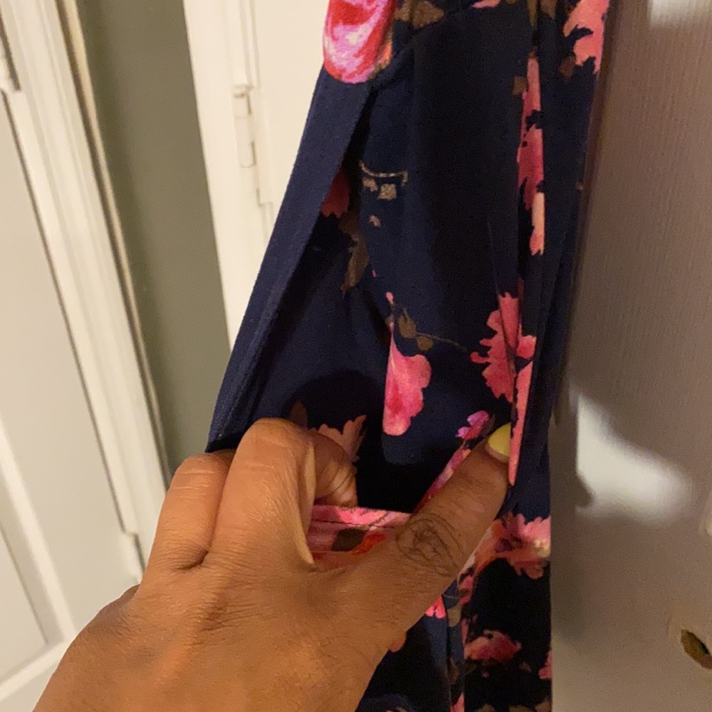 Cute Justice Dress with pockets - Picture 2 of 3